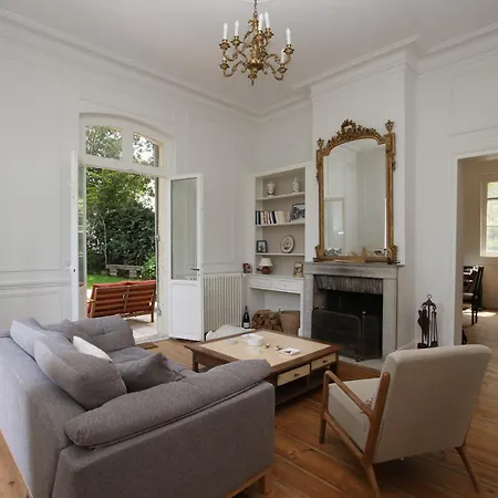 Familiale Rénovée à Avec 6 Ch, 4 Sdb, Entre 8 à 10 Pers Arcachon