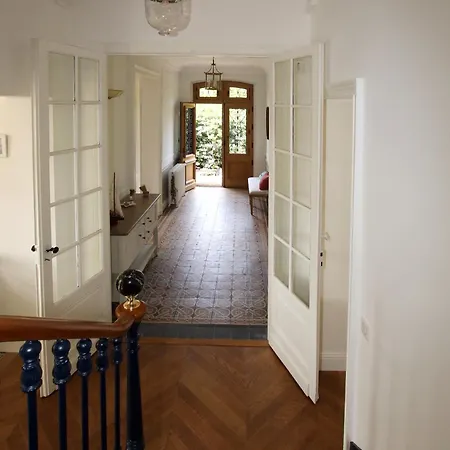 Familiale Rénovée à Avec 6 Ch, 4 Sdb, Entre 8 à 10 Pers *