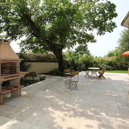 Familiale Rénovée à Avec 6 Ch, 4 Sdb, Entre 8 à 10 Pers * Arcachon