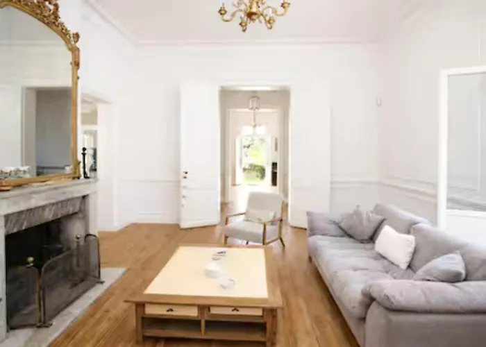 Villa Familiale Renovee A Avec 6 Ch, 4 Sdb, Entre 8 A 10 Pers Arcachon