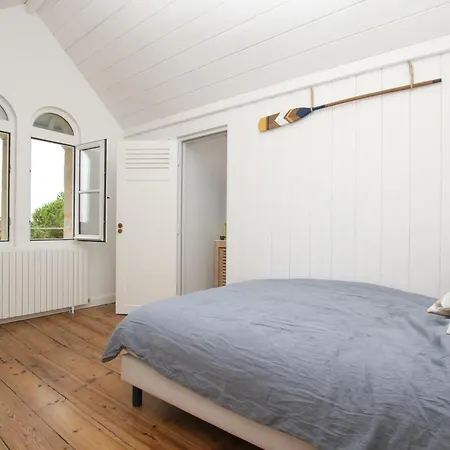 Familiale Renovee A Avec 6 Ch, 4 Sdb, Entre 8 A 10 Pers * Аркашон