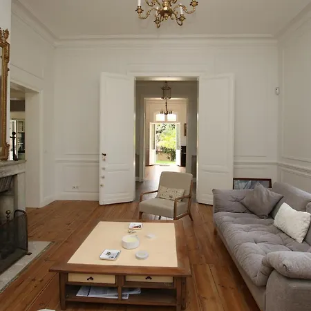 Villa Familiale Renovee A Avec 6 Ch, 4 Sdb, Entre 8 A 10 Pers *