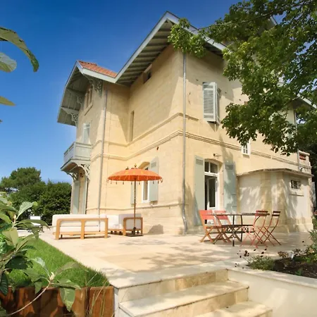 Familiale Renovee A Avec 6 Ch, 4 Sdb, Entre 8 A 10 Pers * Arcachon