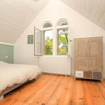 Familiale Renovee A Avec 6 Ch, 4 Sdb, Entre 8 A 10 Pers *